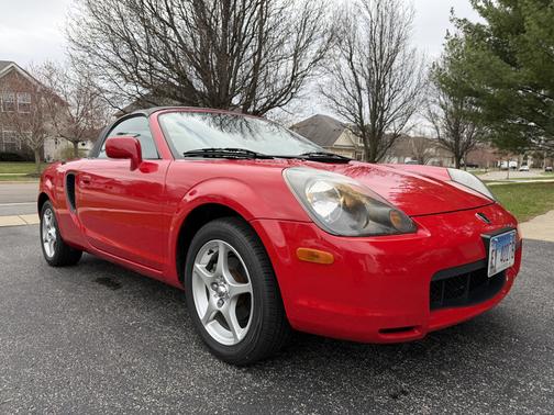 Red 2002 Toyota MR2 Spyder