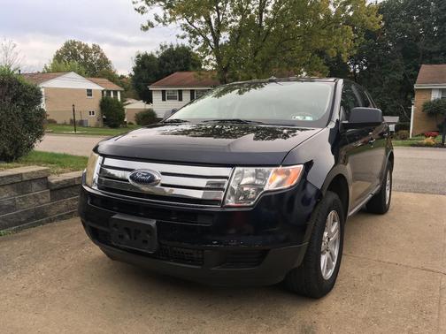Blue 2008 Ford Edge SE