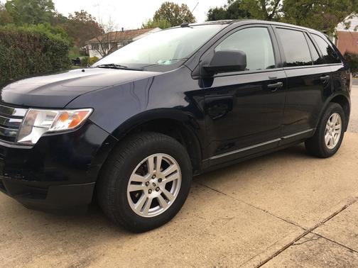 Blue 2008 Ford Edge SE