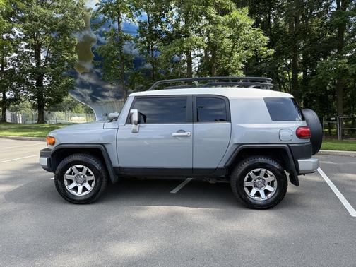 2014 Toyota FJ Cruiser Base