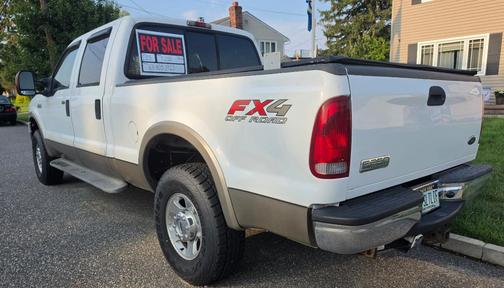 White 2005 Ford F-250 Lariat Crew Cab Super Duty