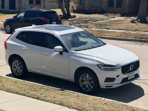 2020 Volvo XC60 T5 Momentum