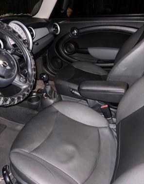 2011 MINI Cooper Clubman Base