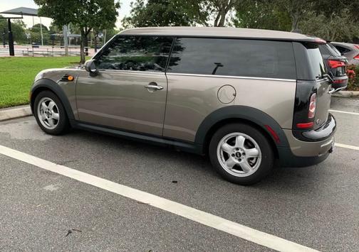 2011 MINI Cooper Clubman Base