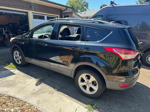 Black 2014 Ford Escape SE
