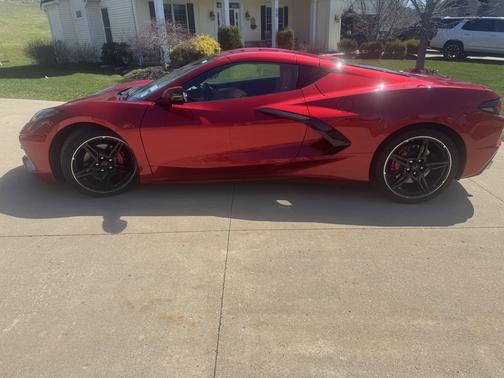 Red 2021 Chevrolet Corvette Stingray w/2LT