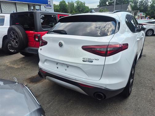 White 2023 Alfa Romeo Stelvio Ti