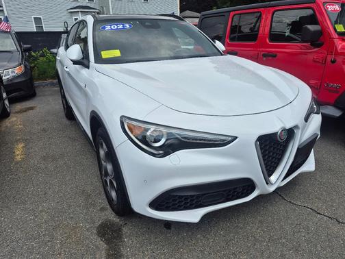 White 2023 Alfa Romeo Stelvio Ti