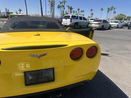 2005 Chevrolet Corvette Base