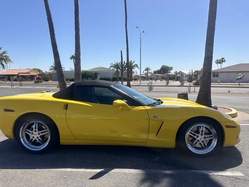 2005 Chevrolet Corvette Base