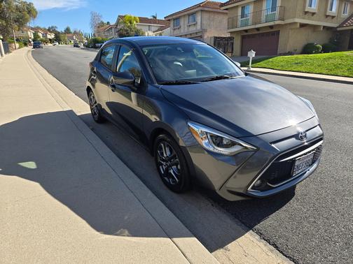 2020 Toyota Yaris XLE