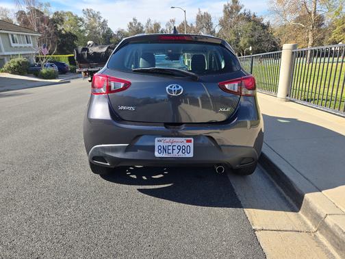 2020 Toyota Yaris XLE