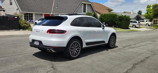 White 2018 Porsche Macan Macan S