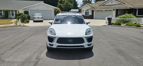 White 2018 Porsche Macan Macan S