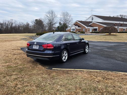 2013 Volkswagen Passat 2.0 TDI SEL Premium