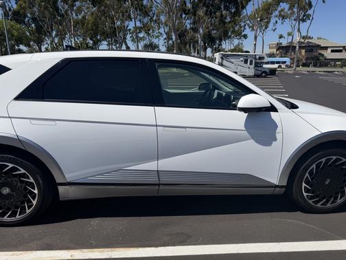 White 2024 Hyundai IONIQ 5 Limited