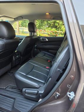 Brown 2016 Nissan Pathfinder SL