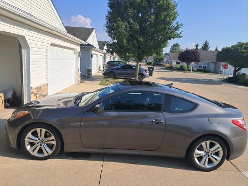 2012 Hyundai Genesis Coupe 2.0T Premium