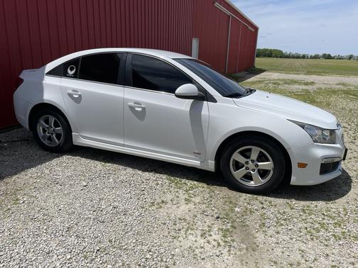 2015 Chevrolet Cruze 1LT