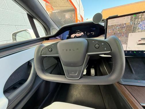 White 2022 Tesla Model X Long Range
