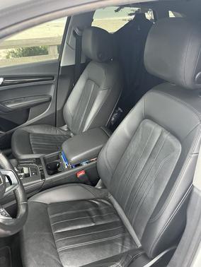 White 2020 Audi Q5 45 Premium