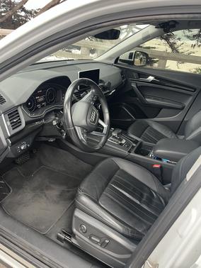 White 2020 Audi Q5 45 Premium