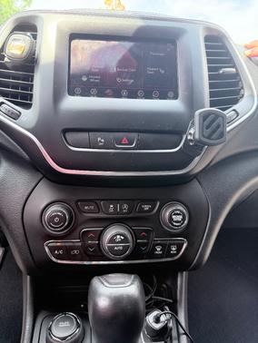 Gray 2020 Jeep Cherokee Latitude Plus