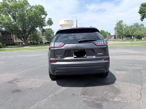 Gray 2020 Jeep Cherokee Latitude Plus