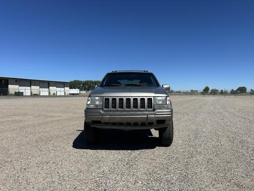 Silver 1998 Jeep Grand Cherokee Limited 4WD
