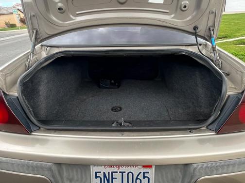 2003 Chevrolet Impala Base