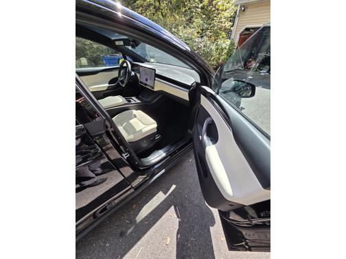 2023 Tesla Model X Plaid