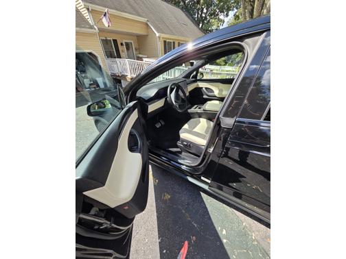 2023 Tesla Model X Plaid