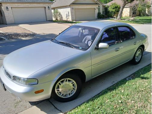 1995 INFINITI J30 Base