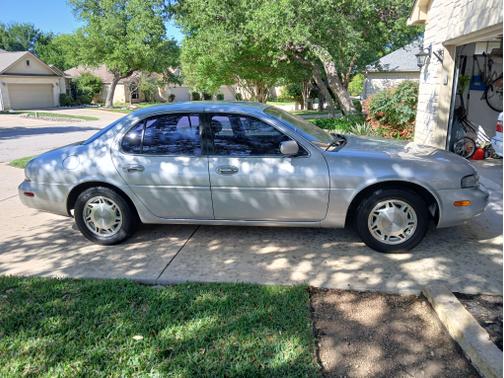 1995 INFINITI J30 Base