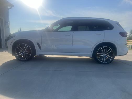 2022 BMW X5 M50i