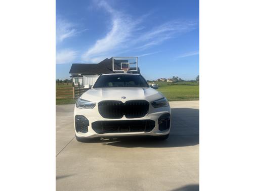 2022 BMW X5 M50i