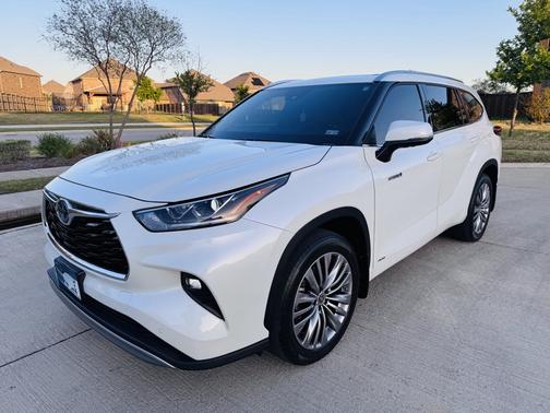 2021 Toyota Highlander Hybrid Platinum
