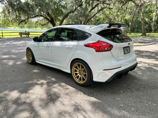 2017 Ford Focus RS Base