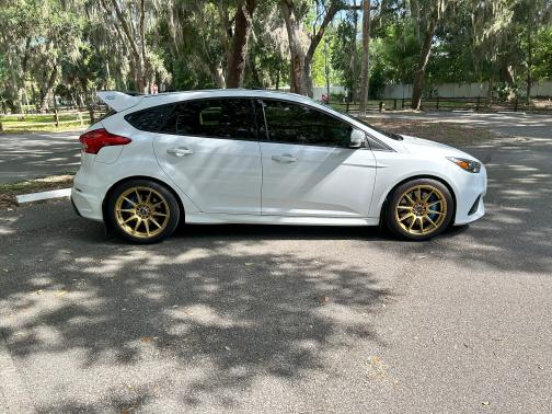 2017 Ford Focus RS Base