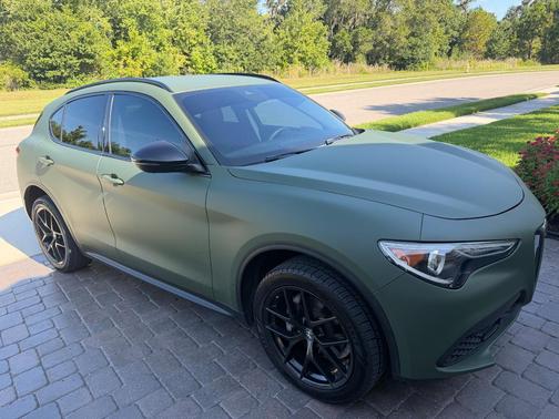 Green 2021 Alfa Romeo Stelvio Base