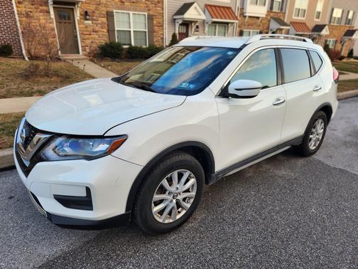 2017 Nissan Rogue SV