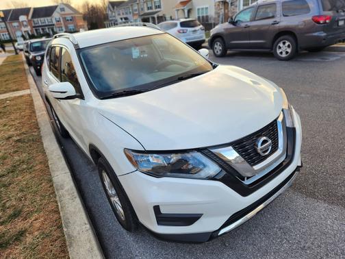 2017 Nissan Rogue SV