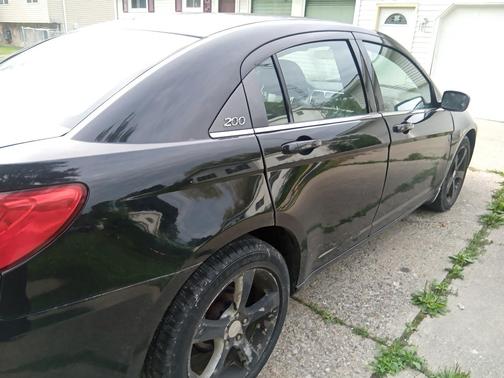 Black 2012 Chrysler 200 LX