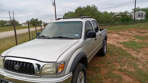 Silver 2004 Toyota Tacoma PreRunner Double Cab