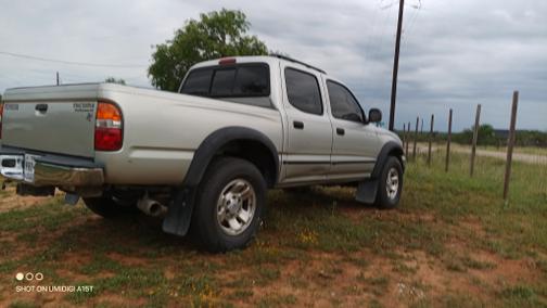 Silver 2004 Toyota Tacoma PreRunner Double Cab