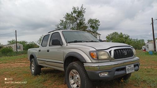 Silver 2004 Toyota Tacoma PreRunner Double Cab