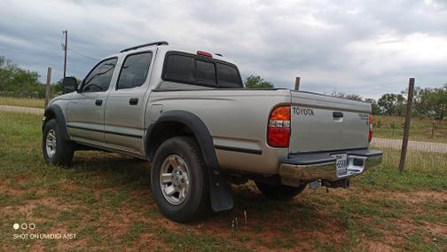 Silver 2004 Toyota Tacoma PreRunner Double Cab