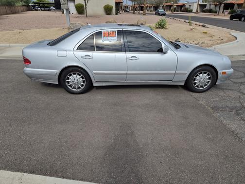 Silver 2000 Mercedes-Benz E-Class E320