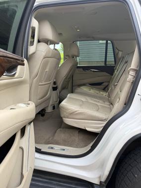 White 2017 Cadillac Escalade Luxury