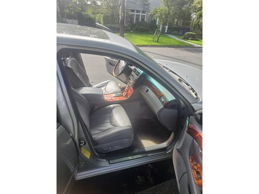 2005 Lexus LS 430 Base